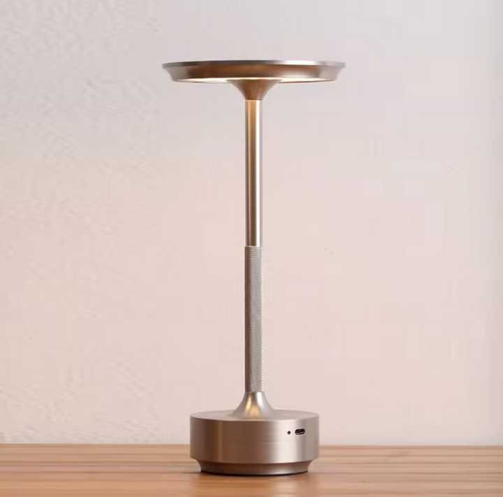 ClarityGlow Luxus Edition | Kabellose LED Tischlampe | Karnz