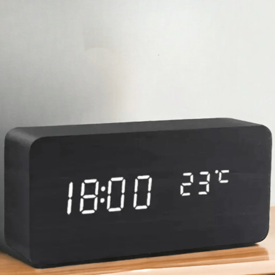 Sprachgesteuertes LED Holz Uhr | Karnz