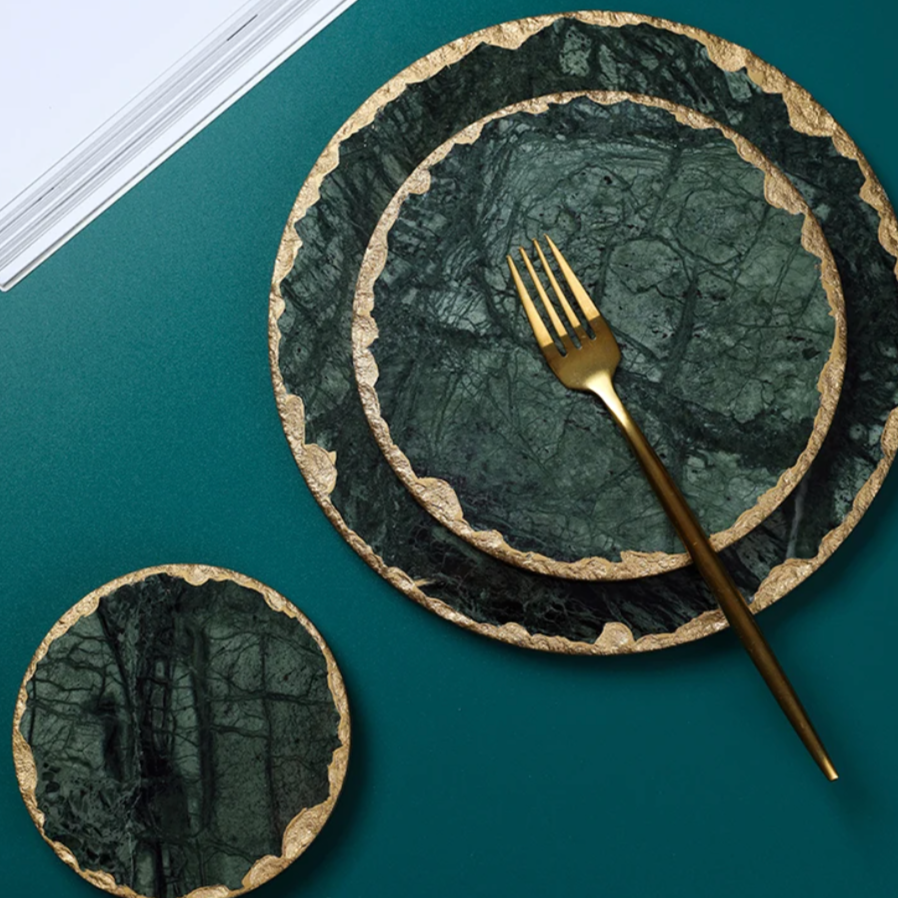 Grüne Marmorplatten Karnz