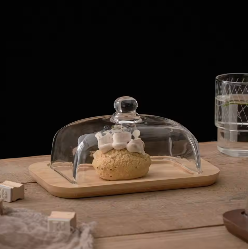 ButterVault Butterdose mit Glasdeckel und Holzbasis | Karnz