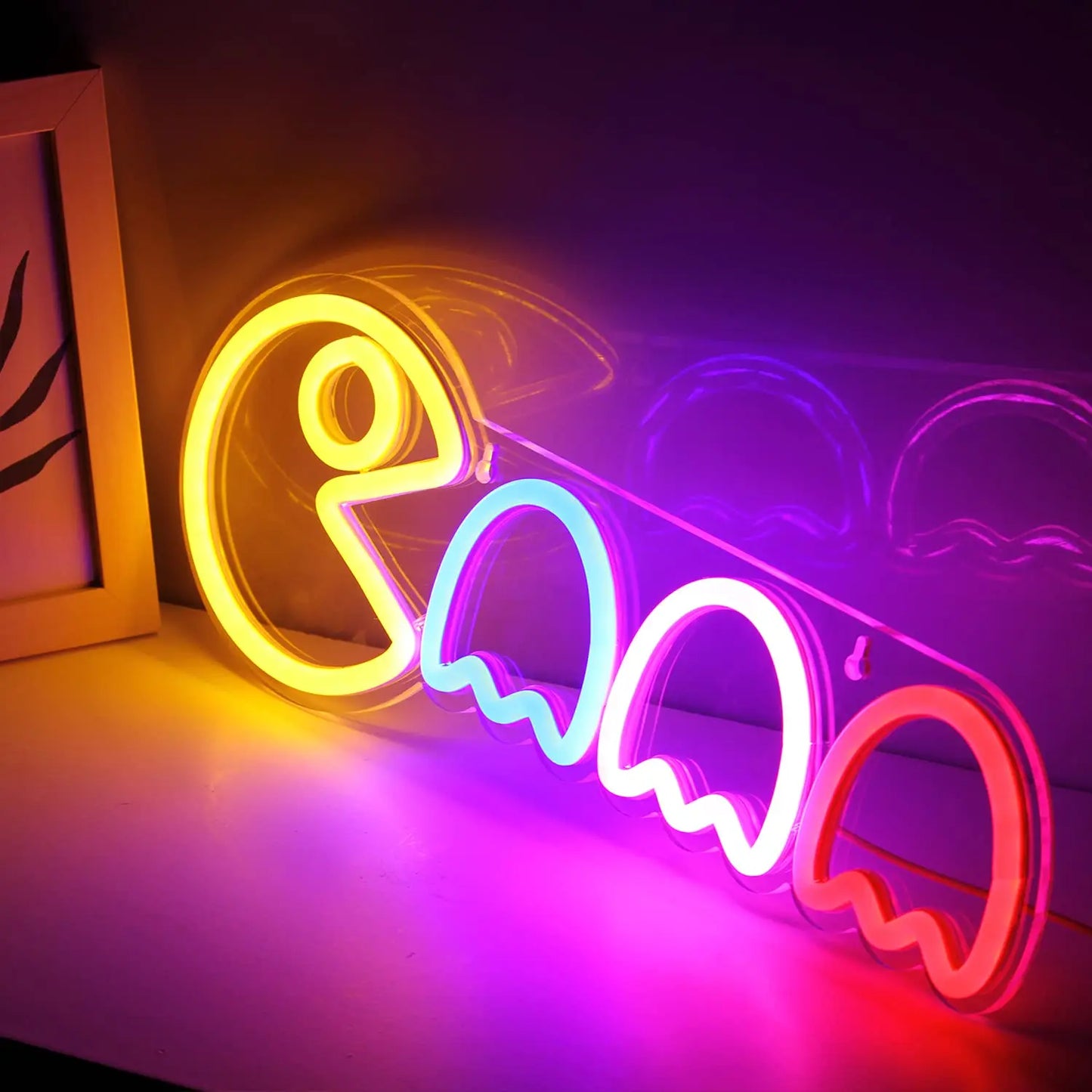 GhostBlaze Neonlampe - Geisterhaft stilvolle Beleuchtung | Karnz