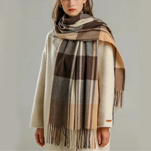 Luxuriöser, eleganter und warmer Schal