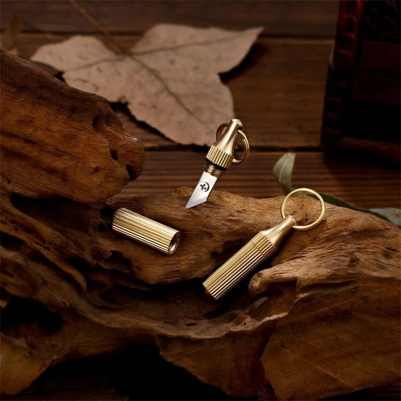 Pocket Capsule Outdoor Survival Mini Knife | Karnz
