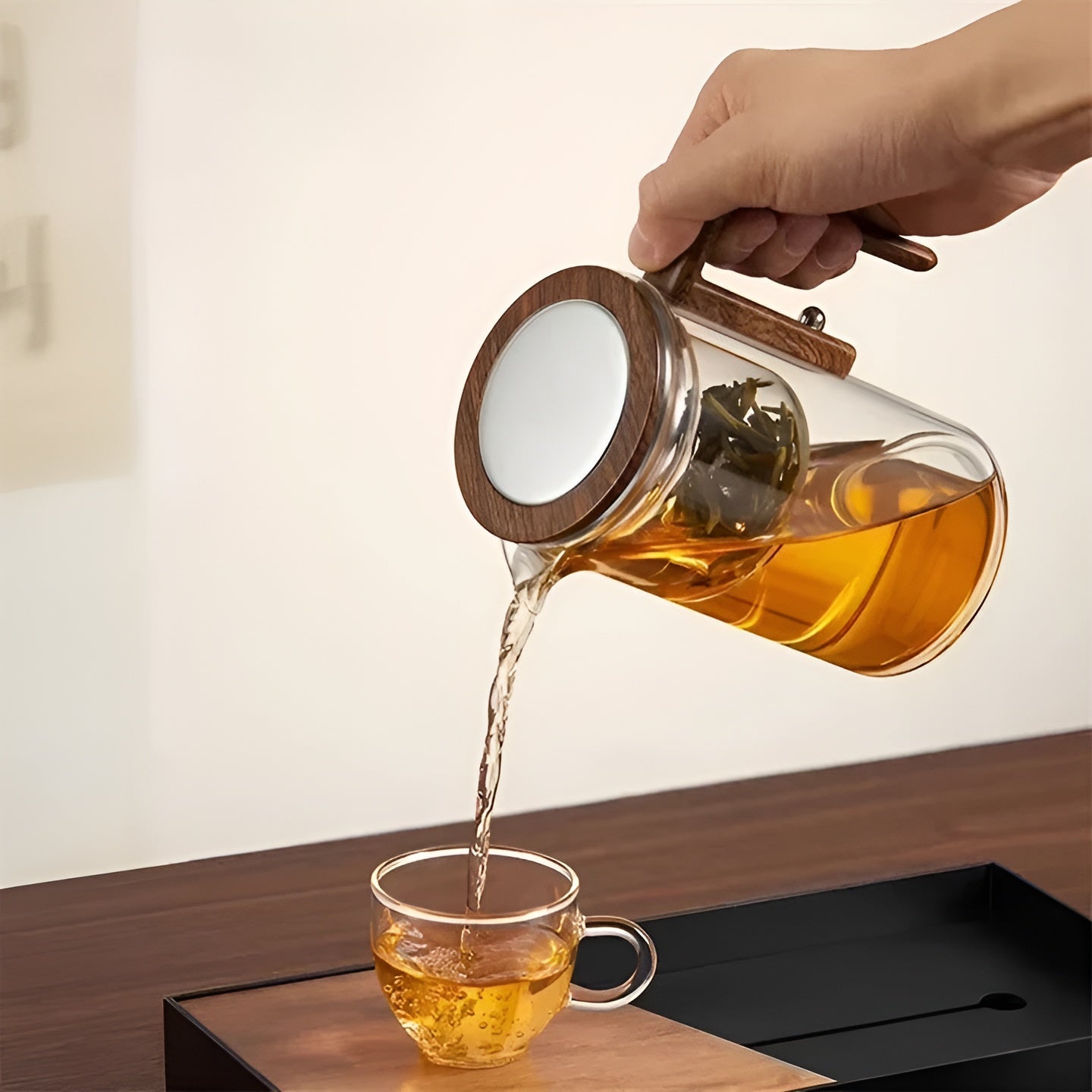 Glas-Teekanne mit Holzgriff – Ein-Klick-Filter | Perfekt für losen Tee & Puer | Karnz