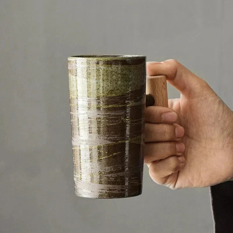 ScandiSip Keramiktasse – Minimalistisches skandinavisches Design mit Holzgriff | Karnz