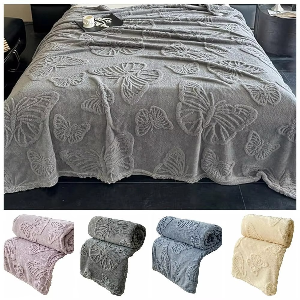 Doppelseitige Kühldecke mit atmungsaktivem Kühleffekt und 3D Schmetterling-Jacquard-Design | Karnz