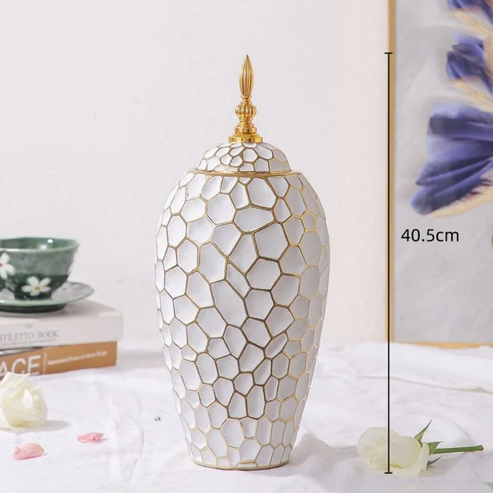 Karnz | Elegante Keramikvase mit goldenen Akzenten
