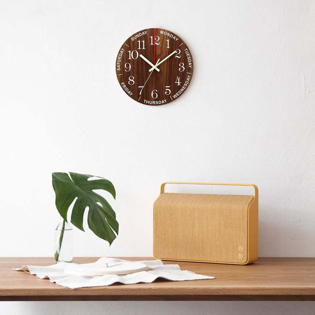 Karnz | Nordisches Luminöses Holz Stille Wanduhr