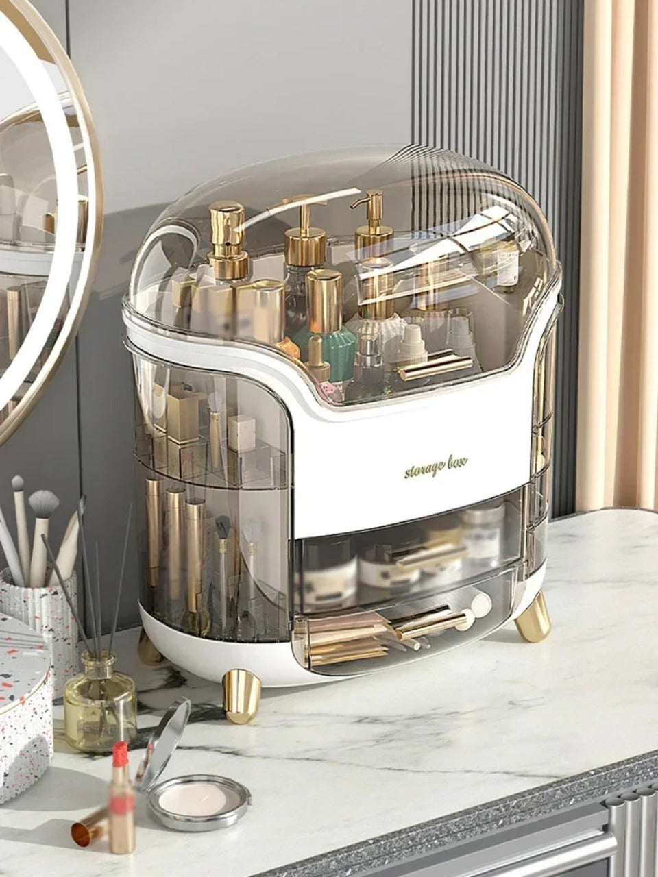 Luxuriöser transparenter Makeup-Organizer mit rotierenden Türen und Schubladen | Karnz