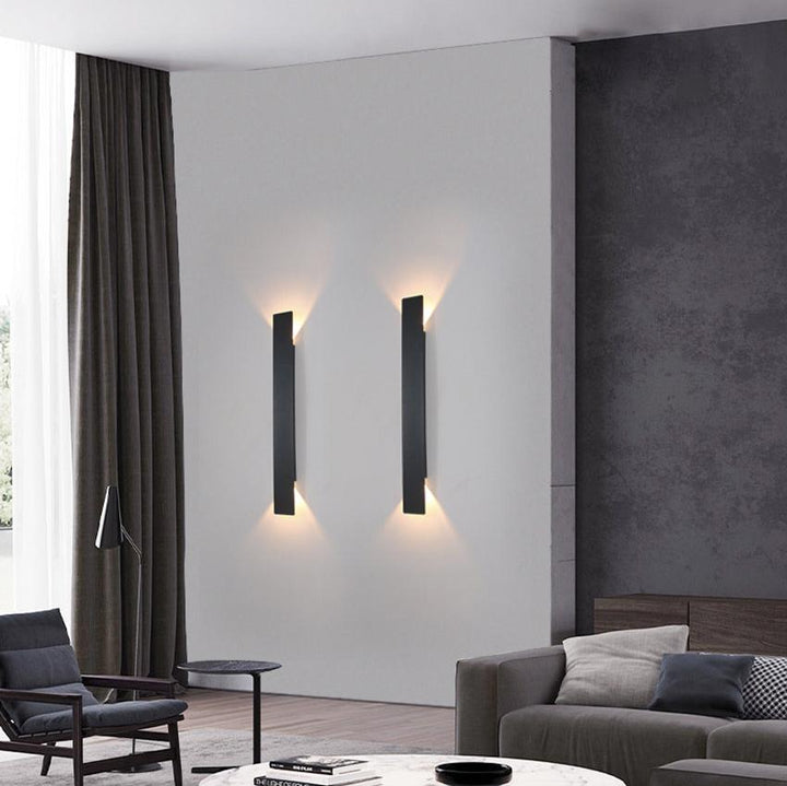 Kashti Outdoor Wasserdichte Rechteckige Auf/Ab Wandlampe | Karnz