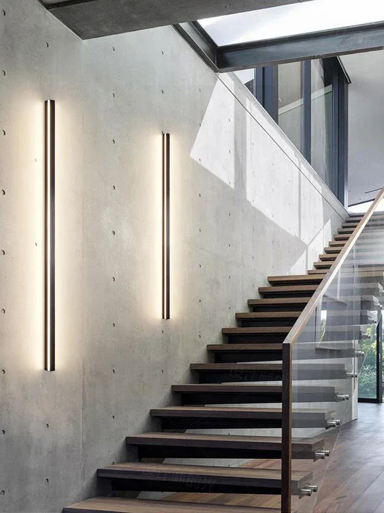 Moderne Außenlampe in Schwarz Karnz