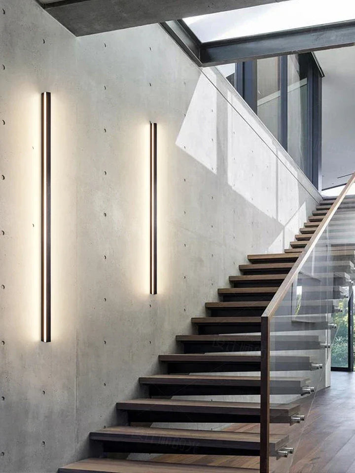 Moderne Außenlampe in Schwarz Karnz