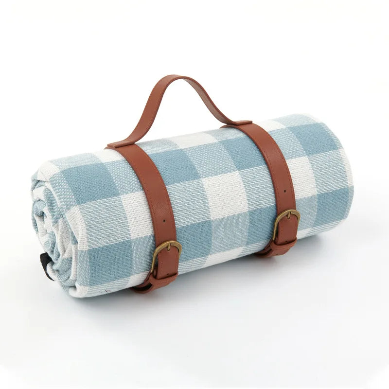 Picknickdecke wasserabweisend mit Leder-Tragegurt | Karnz