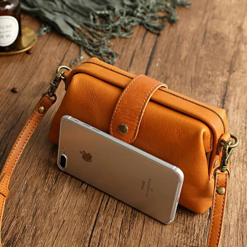 Norvella Schultertasche aus strukturiertem Kunstleder für Damen | Karnz