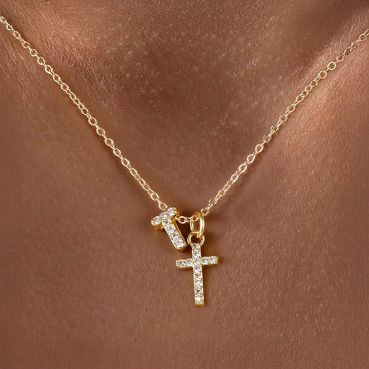 Karnz | Zarte Diamant Initial & Kreuz Halskette