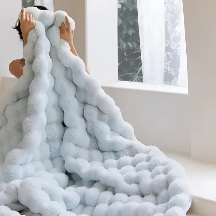 Bettbezug aus grob gestricktem Kunstfell