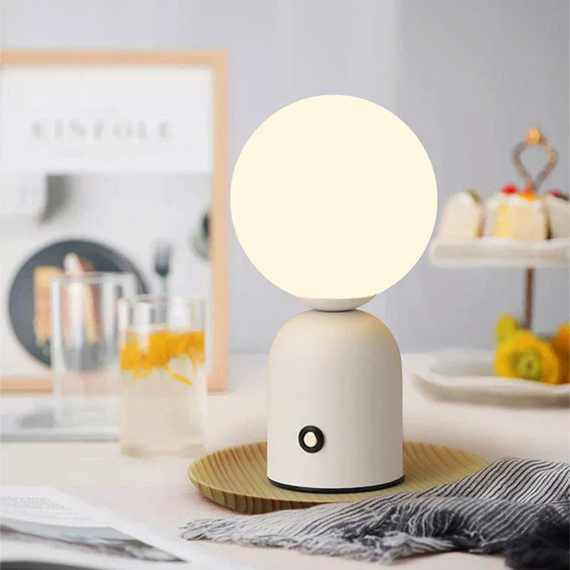 Wiederaufladbare LED Tischlaterne – Tragbare kabellose Lampe für Innen & Außen | Karnz