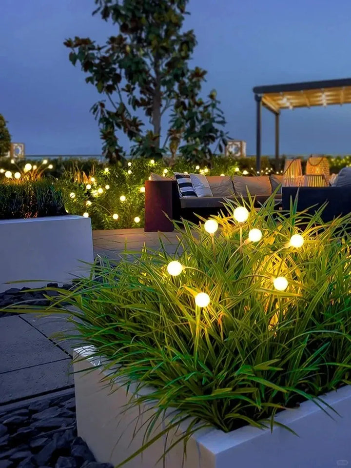 Solarbetriebene Glühwürmchen Gartenleuchte - Dreiköpfige LED Lampe für Außen | Karnz