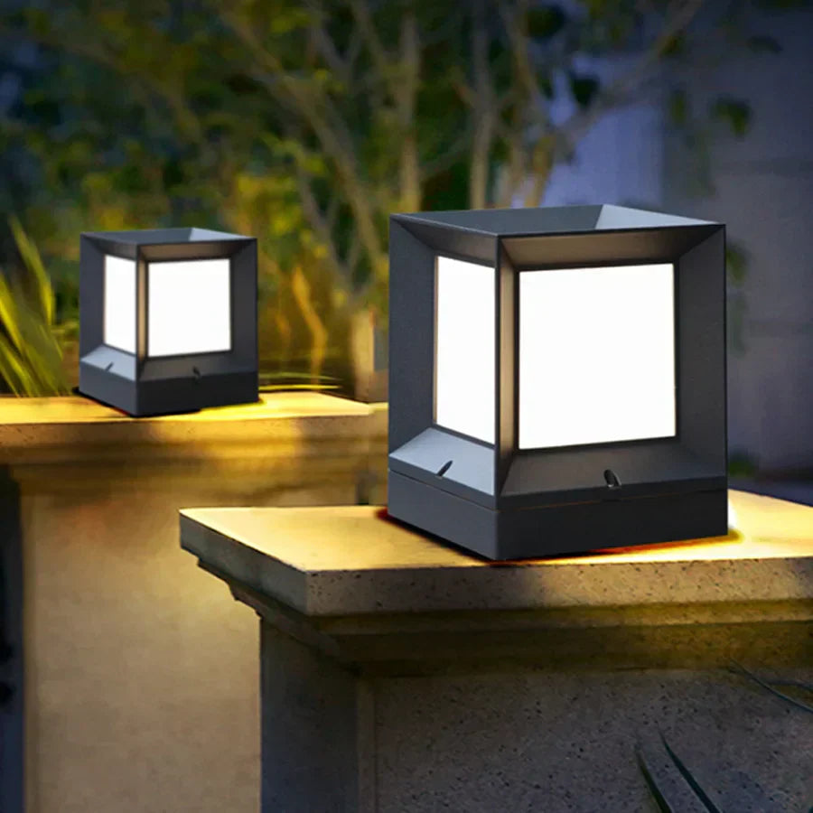 Outdoor Stehlampe für Tore und Einfahrten - Moderne Beleuchtung mit LED | Karnz