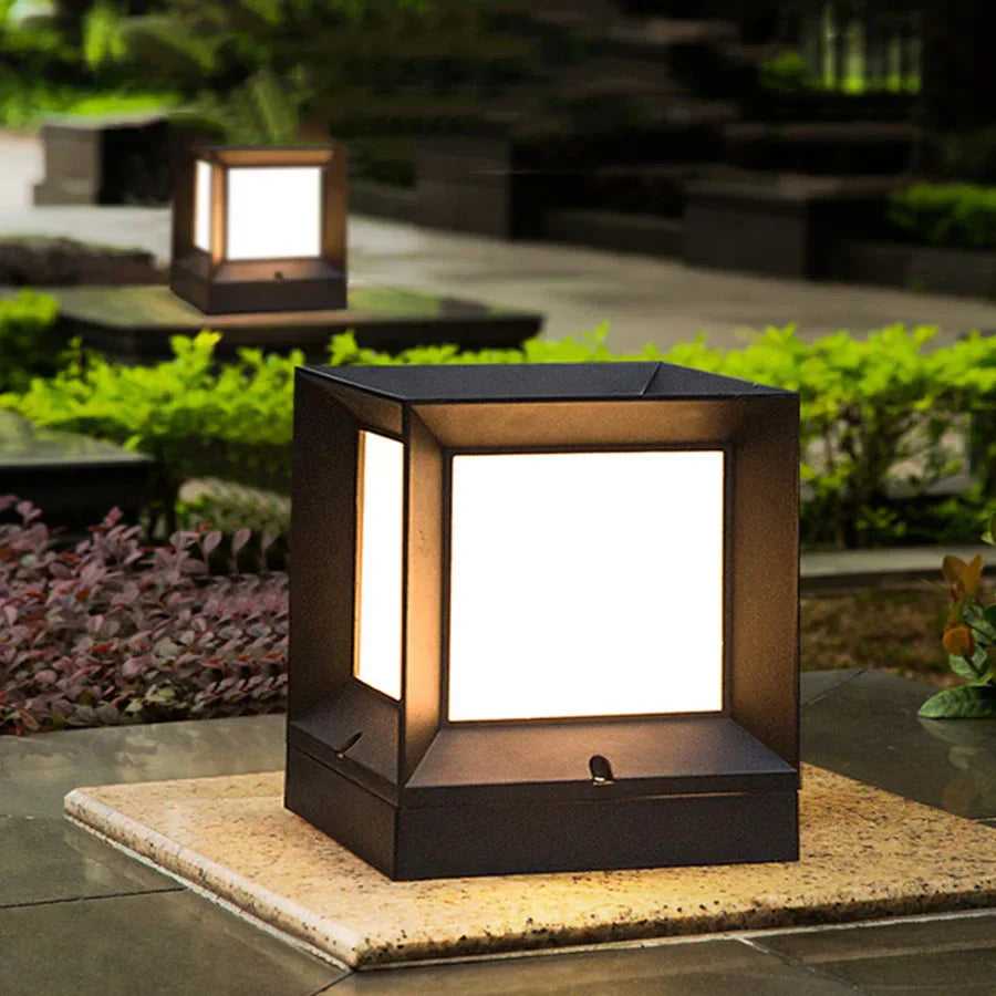 Outdoor Stehlampe für Tore und Einfahrten - Moderne Beleuchtung mit LED | Karnz
