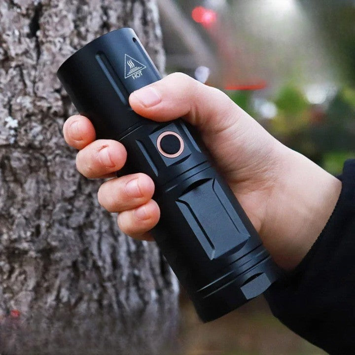 Ultra Bright Night Beam wiederaufladbare Taschenlampe | Karnz