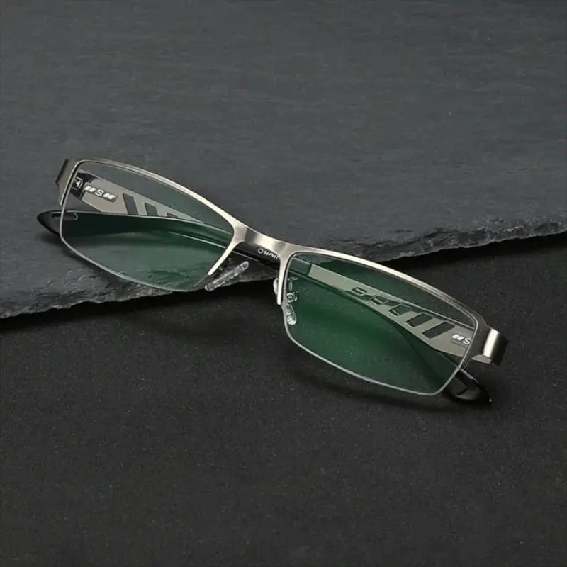 Ultra-leicht multifokale selbsttönende Lesebrille