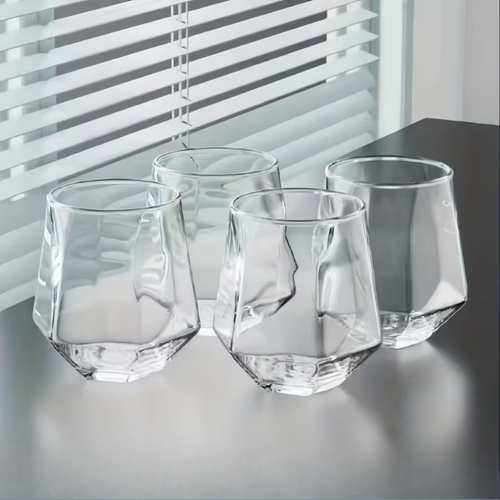 Transparentes Glas, 4-teiliges Set – Stilvolles und dekoratives Design | 300 ml Glas für Wasser, Saft und Tee