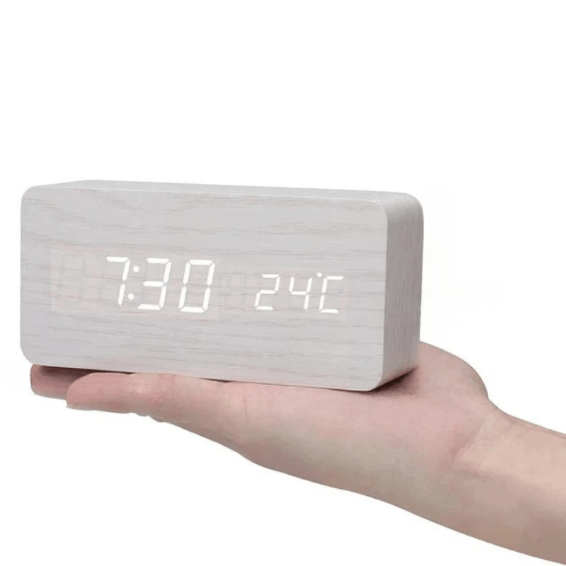 Sprachgesteuertes LED Holz Uhr | Karnz