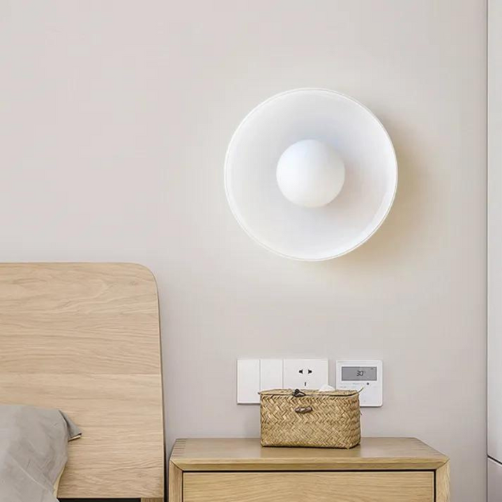 Runde Deckenlampe mit stilvoller Funktionalität - LumiSphere | Karnz