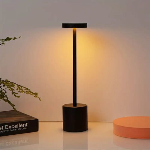 Kylie Moderne Stil LED Schreibtischlampe | Karnz