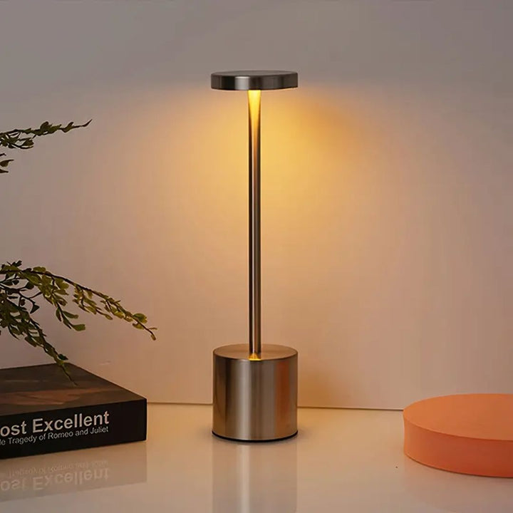 Kylie Moderne Stil LED Schreibtischlampe | Karnz