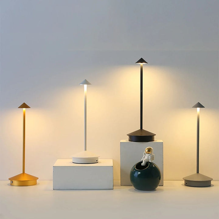 Robyn Arrow LED Tischlampe | Karnz