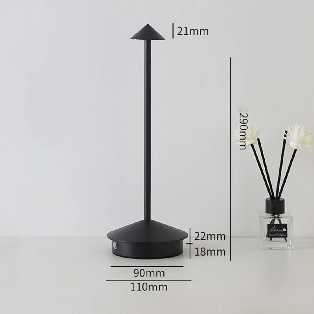 Robyn Arrow LED Tischlampe | Karnz