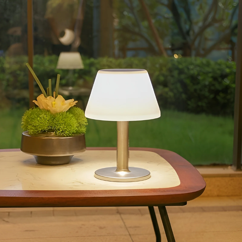 Stylische Solar Tischlampe - SolarLuxe | Karnz