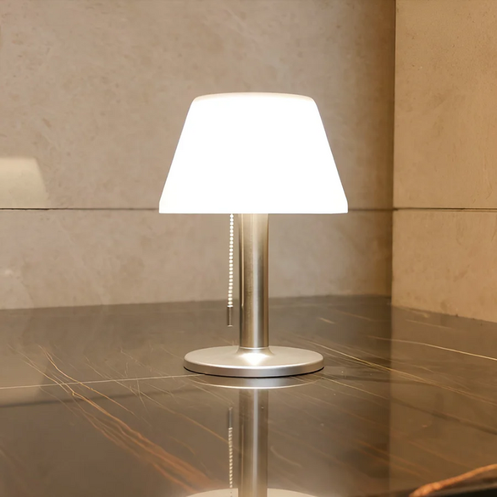 Stylische Solar Tischlampe - SolarLuxe | Karnz