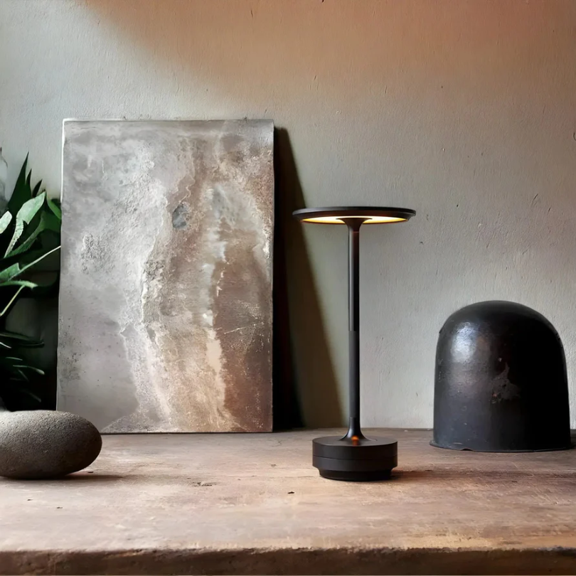 Stimmungsvolle Luxus Tischlampe - LumoVibe | Karnz