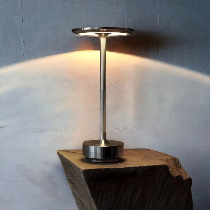 Stimmungsvolle Luxus Tischlampe - LumoVibe | Karnz