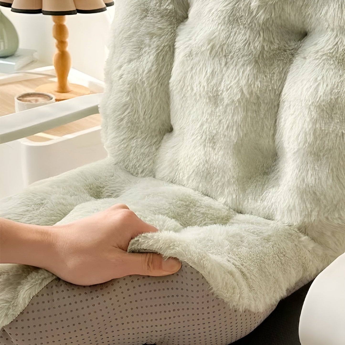 Weiches Sitzkissen aus Kunstfell – extra dick und kuschelig | Perfekt für Sessel und Sofa