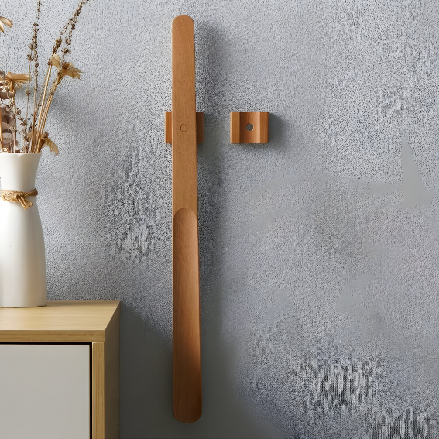 Langer Holzschuhanzieher mit Magnet und Wandhalter 55 cm | Karnz