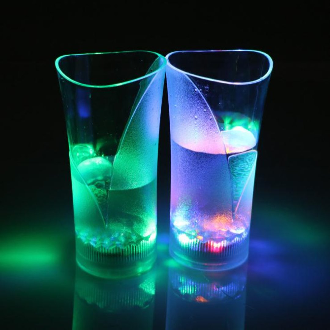 Valentinstag Karnzinkendes farbenfrohes LED-Licht-auf-Becher-Glas | Karnz