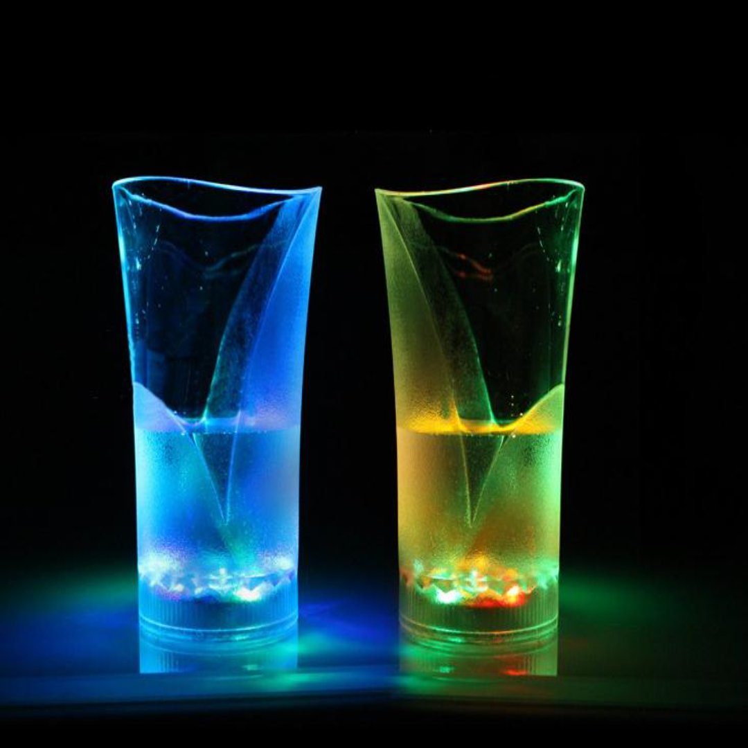 Valentinstag Karnzinkendes farbenfrohes LED-Licht-auf-Becher-Glas | Karnz