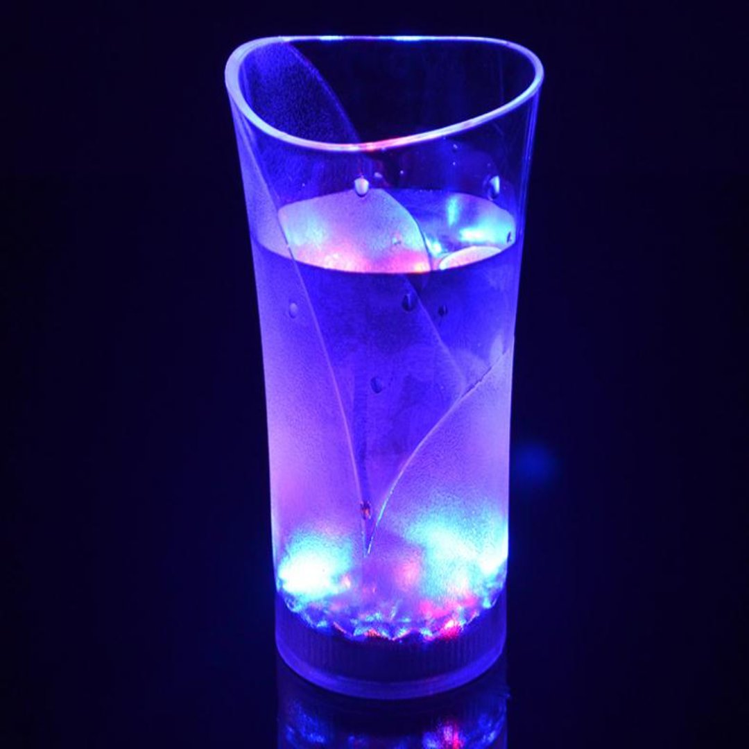 Valentinstag Karnzinkendes farbenfrohes LED-Licht-auf-Becher-Glas | Karnz