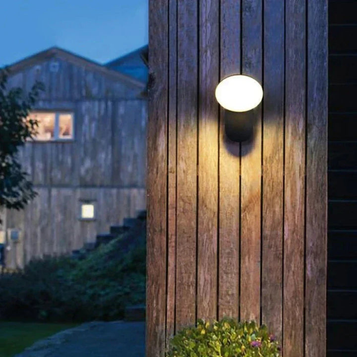 SecureLight - LED Bewegungsmelder Außenlampe | Wasserdicht & Energiesparend | Karnz