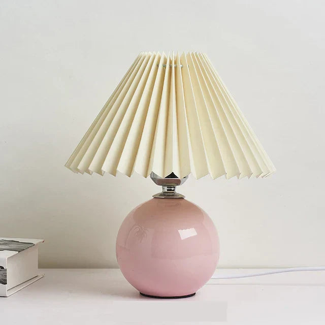 Elegante Tischlampe im Vintage-Stil - Antikes Design mit Plissee-Lampenschirm, Retro-Tischleuchte für Wohnzimmer & Schlafzimmer, Dekorativ und Stilvoll | Karnz
