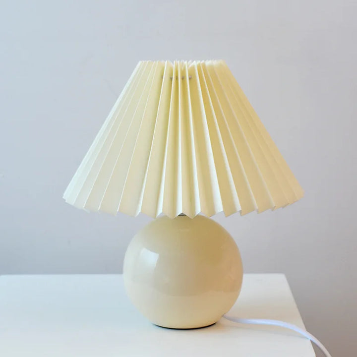 Elegante Tischlampe im Vintage-Stil - Antikes Design mit Plissee-Lampenschirm, Retro-Tischleuchte für Wohnzimmer & Schlafzimmer, Dekorativ und Stilvoll | Karnz