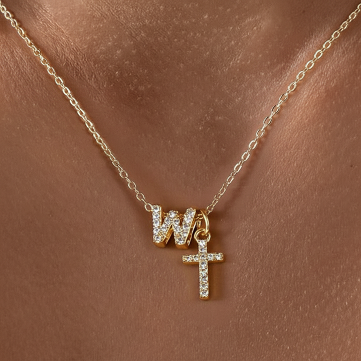 Karnz | Zarte Diamant Initial & Kreuz Halskette