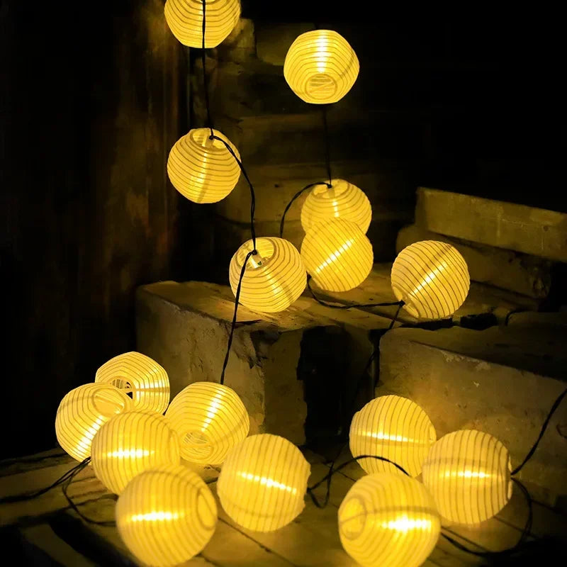Solar Lantern Lichterkette für den Außenbereich – Bunte Laternen für Garten- und Terrassenbeleuchtung | Karnz