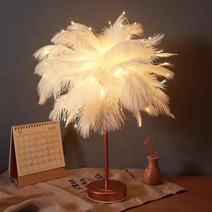Straussen Nachttischlampe | Exzentrische Lampe mit Federn & Roségoldener Basis | Karnz