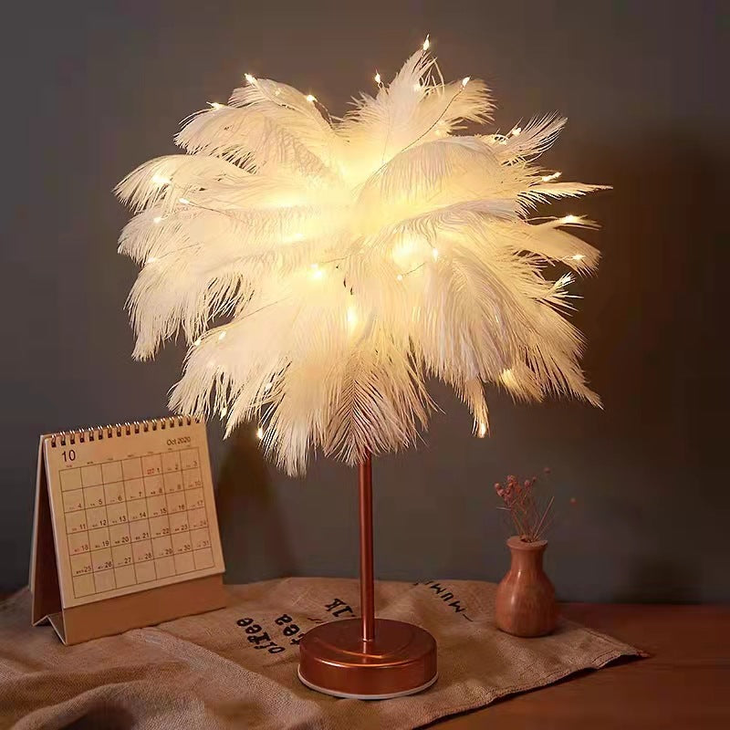 Strauß Nachtlicht | Exzentrische Lampe mit Federn & Roségold-Basis | Karnz