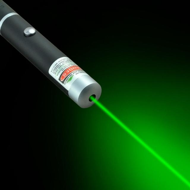 Karnz | Hochleistungs-Laserpointer mit mehreren Farben – Rot, Grün, Blau-Violett